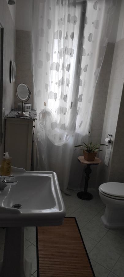 Apartament Accoglienza E Comfort Rzym Zewnętrze zdjęcie